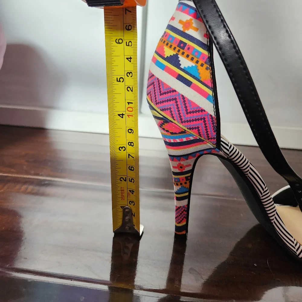 Chinese Laundry Multicolor Aztec Print Heels Size 8 - Picture 9 of 10
